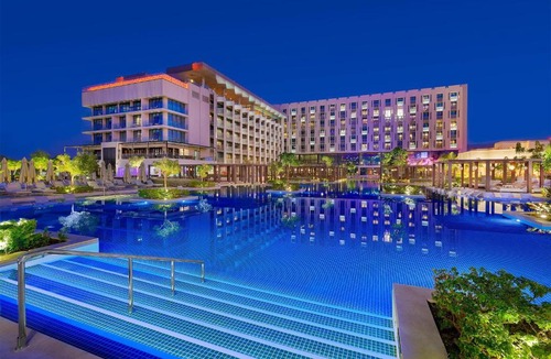 Shati Al Qurum Hotel | W Muscat