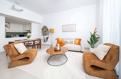 Al Hamriya Apartment | Waterfront Apartment W Lagoon Views Pool & Beach Access