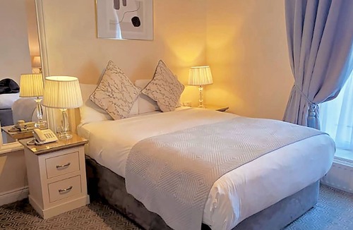 Ballsbridge House | Waterloo Lodge