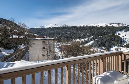 Courchevel Apartment | Wifi, 150m from resort center, 4th floor, view exceptional/mountain, sauna, balcony