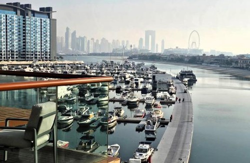 Palm Jumeirah Apartment | Work from Palm I Weekly Deal I Fast WiFi 319