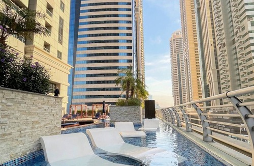 Dubai Marina Apartment | Your Cozy Dubai Marina Home