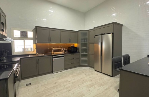 Al Danah Villa | Your Dream Oasis: Stunning 5-BR Villa in Al Danah