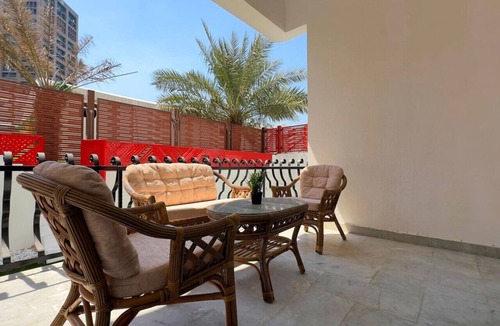 Al Danah Villa | Your Dream Oasis: Stunning 5-BR Villa in Al Danah