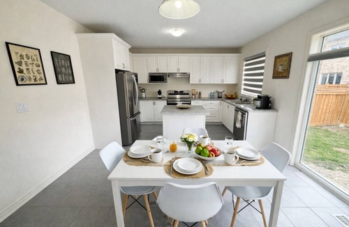 Mount Pleasant House | Your Group`s Headquarters · Sleeps 12 · Every GTA Venue an Easy Drive