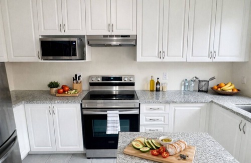 Mount Pleasant House | Your Group`s Headquarters · Sleeps 12 · Every GTA Venue an Easy Drive