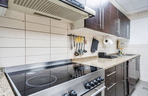 Jumeirah Lake Towers Apartment | ZAPBED House - AWP 1501