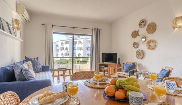 #014 Veríssimo II by Home Holidays in Albufeira