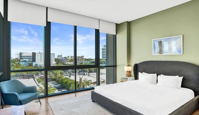 17WEST Spacious 2BR Apartment with Balcony 510 in Miami Beach