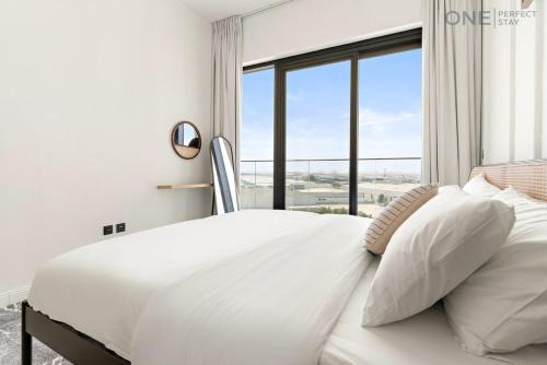 1BR with Balcony | Near Metro Station