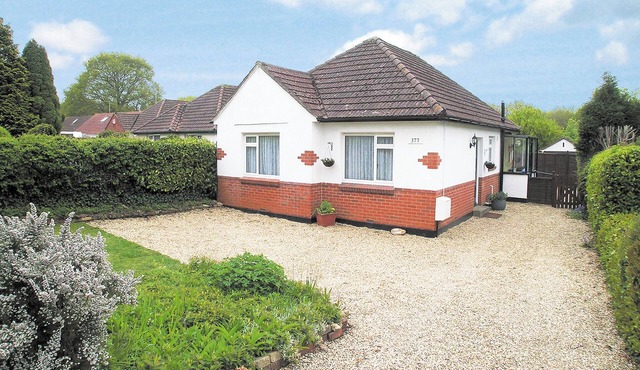 2 bedroom accommodation in Bournemouth in Bournemouth