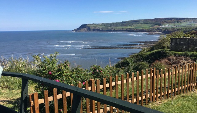 2 THE CLOSE, pet friendly, with a garden in Robin Hood’s Bay in Whitby