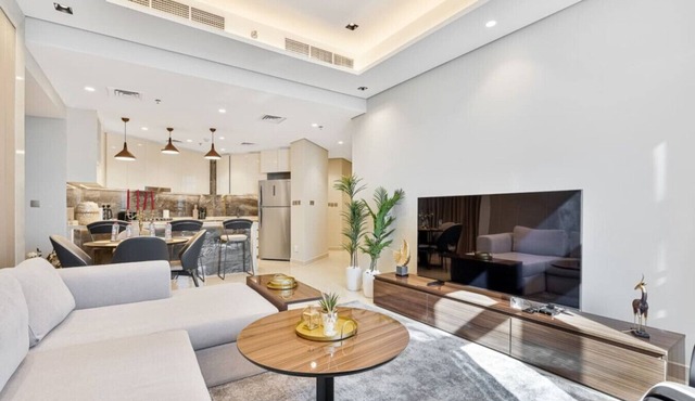 2BR Central Apt in Business Bay