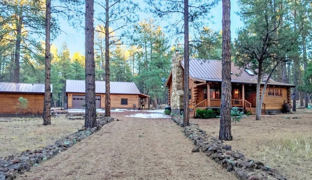 2Cabins,3acres,Sleeps13,Williams, Grand Canyon,Sedona,Bearizona,hiking,relax! in Williams