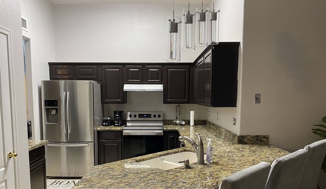 3 bedroom 2 bathroom modern style home. in Tucson