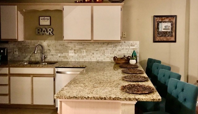 3 bedroom, 3 bath, indoor and outdoor pools, 2nd floor in gated Pointe Royale in Branson