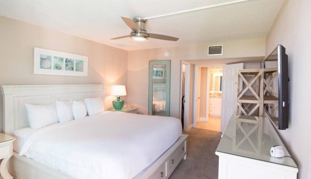 3 Relaxing Units with Partial Gulf Views, Nature Trails & Beach Adventure