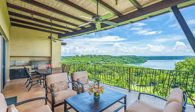 3BR Oceanview Condo | Peninsula Papagayo | Golf Cart Included! in Nacascolo