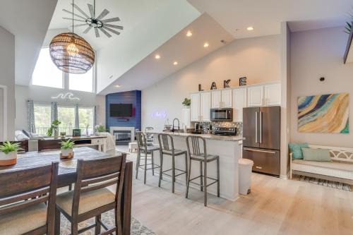 4 Mi to Dtwn: Gem w/Lake Access in Camdenton