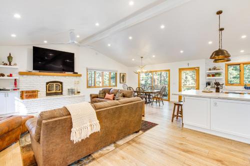 4 Mi to Slopes: Family-Friendly Stateline Home! in Stateline