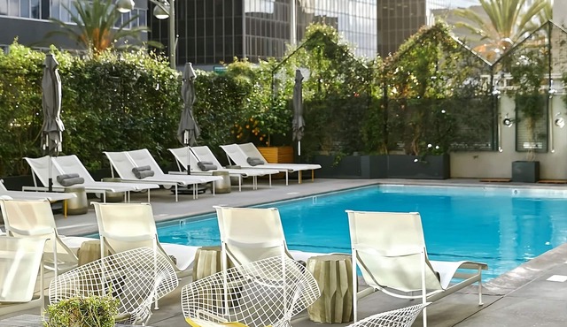 4 Pet-Friendly Units, Family Fun, Comfortable Getaway Near LA's Landmarks, Pool! in Los Angeles