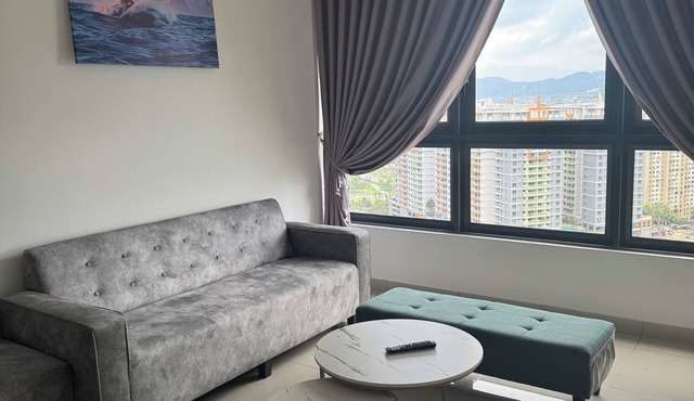 4BR KL Skyline View! 8-10 pax, 2 Bath, Iconic Towers in Cheras
