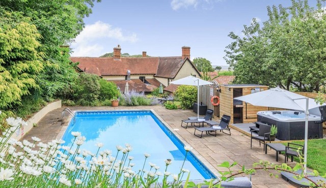 8 Bed in Nether Stowey (oc-c30194) in Dodington