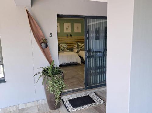 8 On Eagle Bed & Breakfast Room 3 in Umtentweni