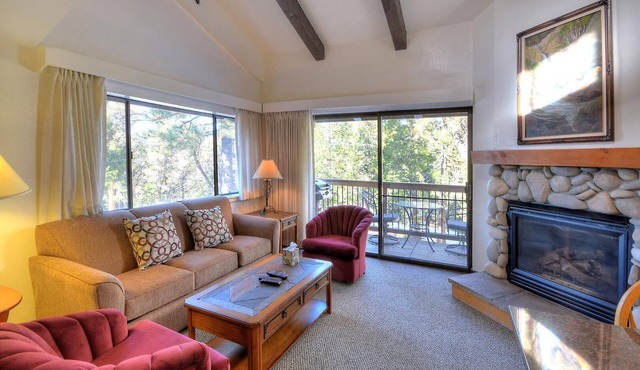 (A212) Loft Condominiums in Yosemite National Park