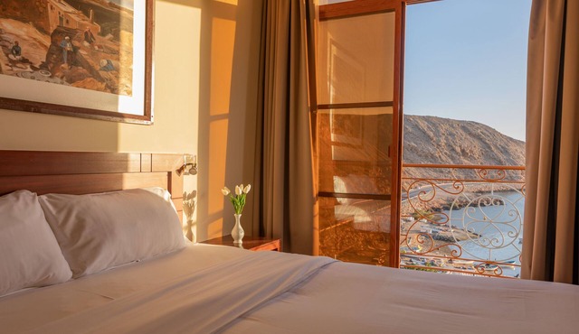 Al Ayjah Plaza Hotel