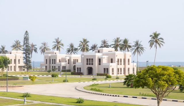 Al Shatti Villas
