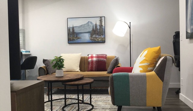 Almost Heaven- Near Spruce Meadows, Banff - Sleeps 8 in Calgary