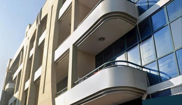 Alqiyadah Metro Station kayan royal male apartment