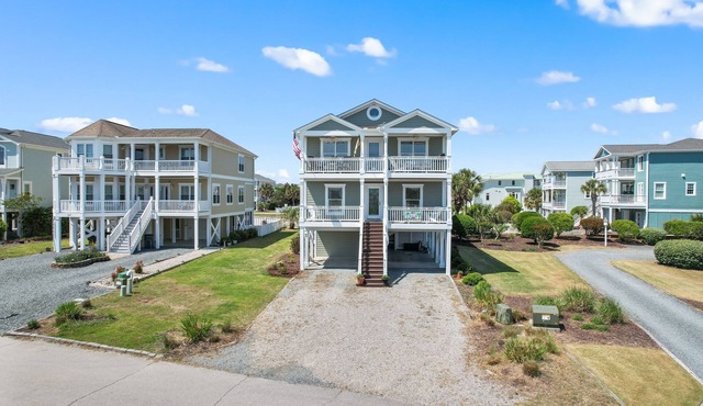 "Always Chillin'" Dune home with private hot tub , 5 bedrooms 4 bathrooms