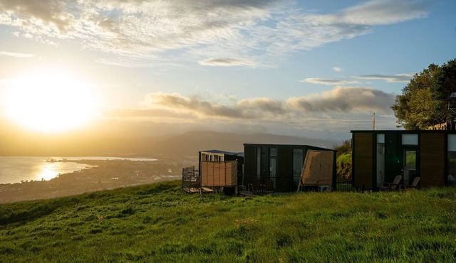 Aorangi Peak Cabins 12 by Tiny Away in Waitoki