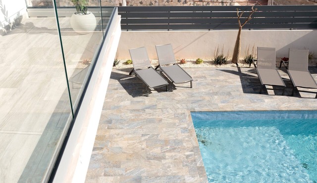 Apartment 'Aphrodite' with Shared Pool, Wi-Fi and Air Conditioning in Fontane Bianche