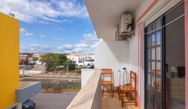 Apartment 'Casa Lagar' with Balcony, Wi-Fi and Air Conditioning in Vila Nova Cacela