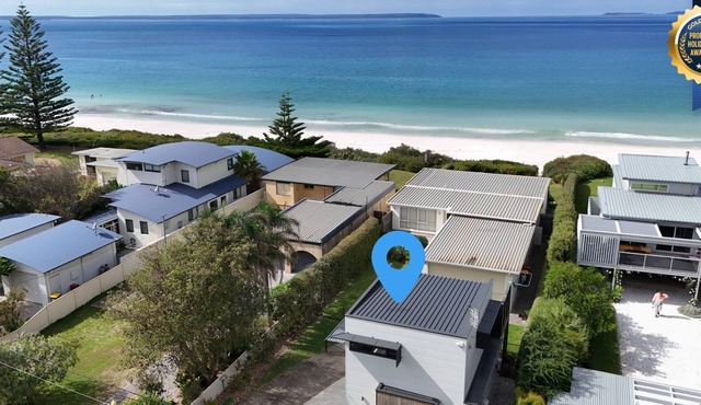 Azure Studio - Ocean Glimpses - 3 Mins Walk to Beach in Callala Beach