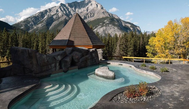 Banff | Spacious King Suite | Fireplace + Balcony