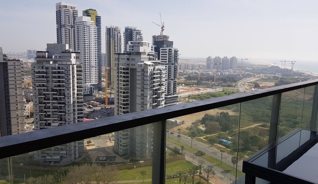 Bat Yam Sea view 3 bedrooms-Luxury