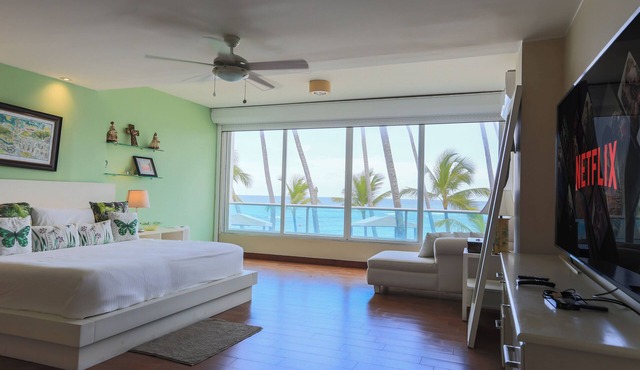 Beachfront| 230M2 | Amazing View|Weekly Clean in Juan Dolio