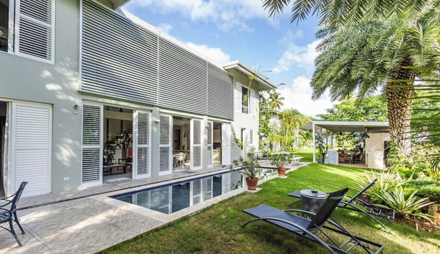 Beachfront 5-bedroom villa in beautiful El Portillo, DR - Staff Included in Las Terrenas