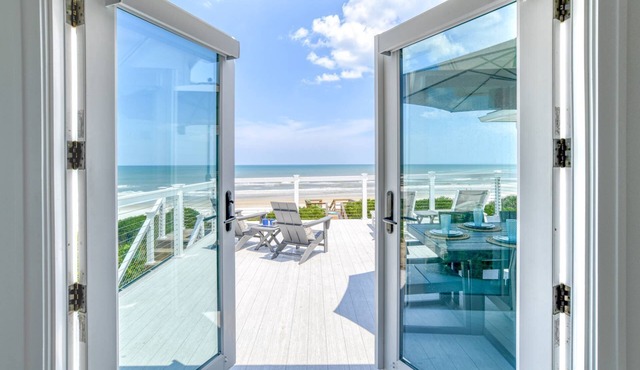 Beachfront Paradise, New Pool and Hot Tub, Private Boardwalk, Six King Suites, $300 in Free Tickets! in St. Augustine