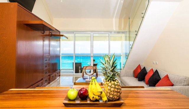 Beachfront Penthouse on the Sand! Amazing Views! Walk to Eat, Drink, Play! in Cancun