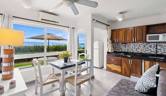 Beachfront studio only 25 min from the airport in Bucerías