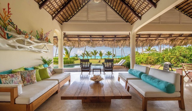 Beachfront Tropical Villa with Private Pool in Las Terrenas