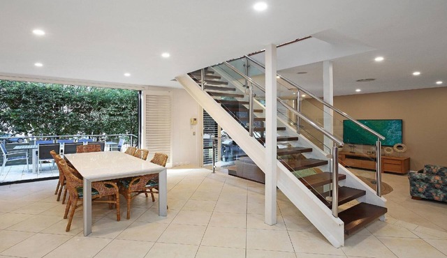 BEACHY AT COPA | Pet friendly, WIFI, Walk to beach | Accom Holidays