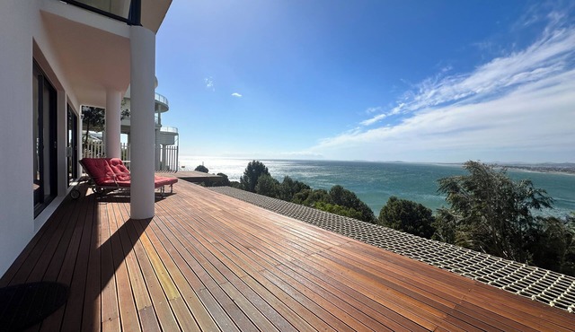 Beautiful private ocean view apartment with garden, Gordon’s bay, Cape Town in Mountainside