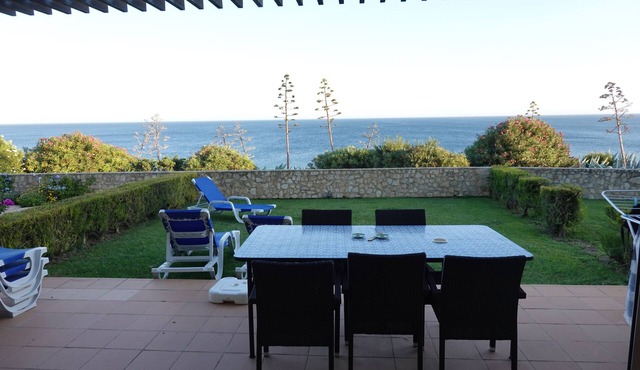 Beautiful Villa With Pool, Quiet Location Directly Overlooking The Sea in Praia da Luz