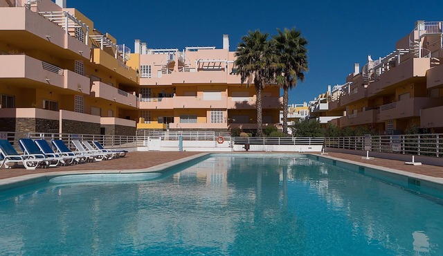 Blige Orange Apartment, pool, AC, balcony in Tavira